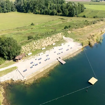 بيت للعطل Waterside Luxury Escape *